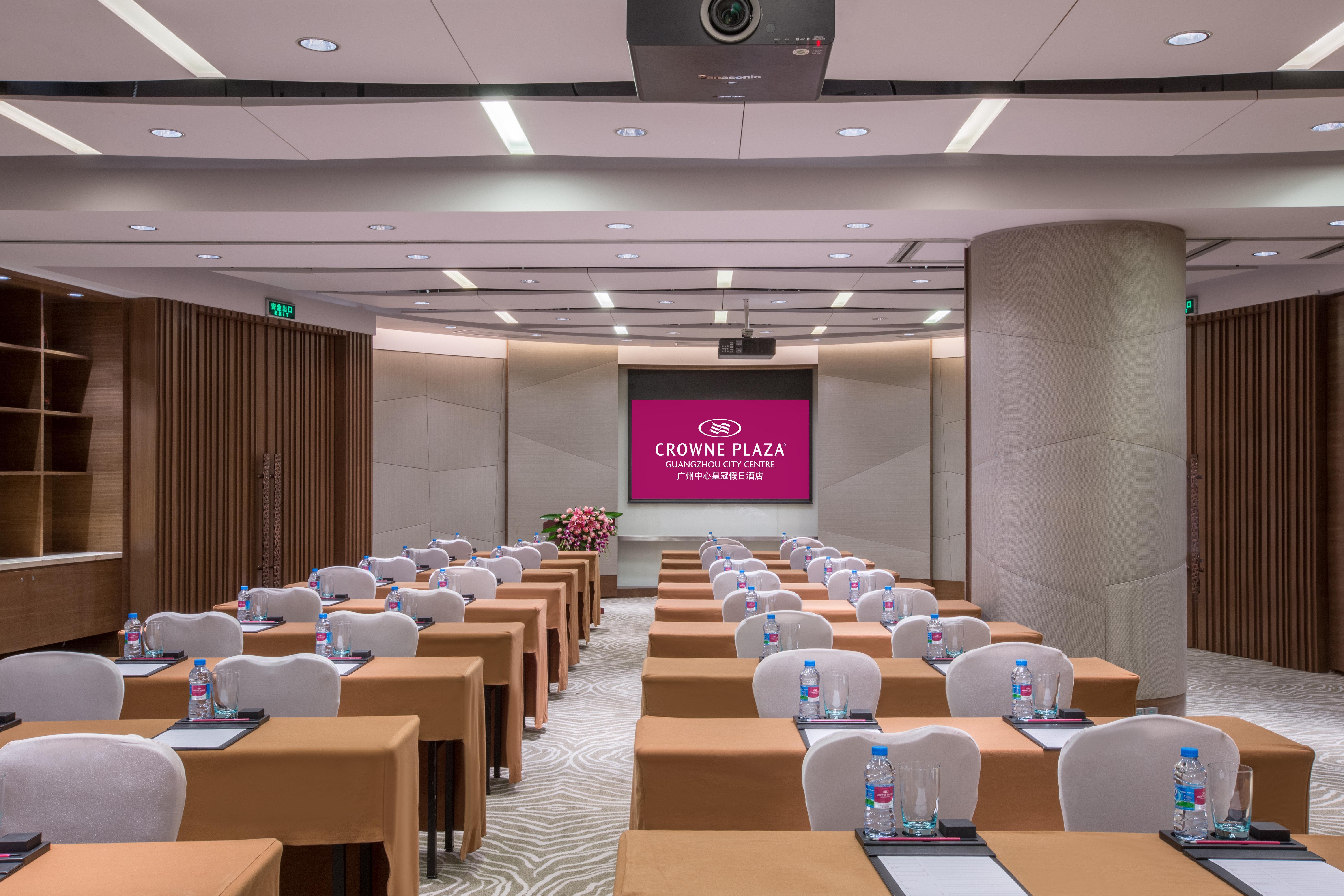 Crowne Plaza Guangzhou City Centre By Ihg - Free Shuttle Between Hotel And Exhibition Center During Canton Fair & Exhibitor Registration Counter Exterior foto Meeting room