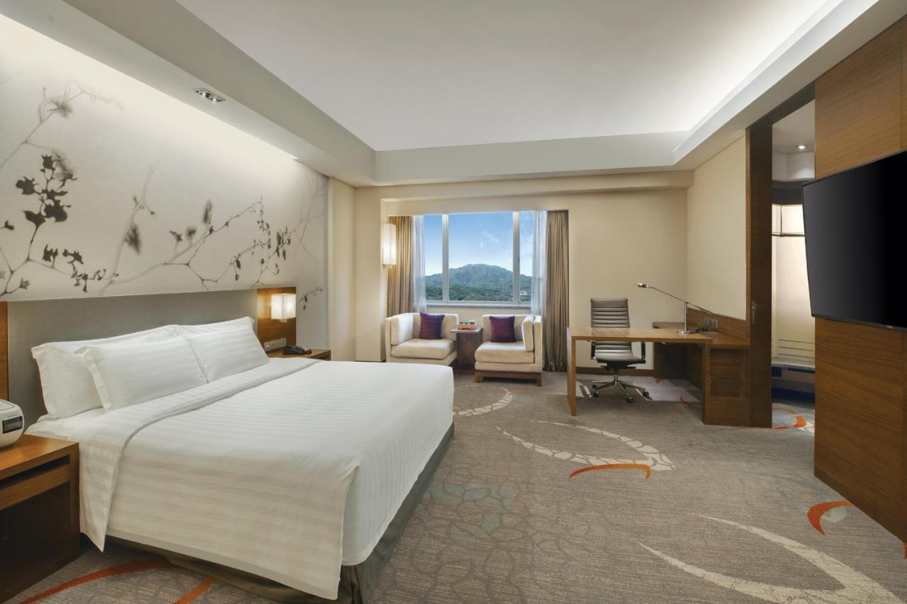 Crowne Plaza Guangzhou City Centre By Ihg - Free Shuttle Between Hotel And Exhibition Center During Canton Fair & Exhibitor Registration Counter Exterior foto Deluxe Room