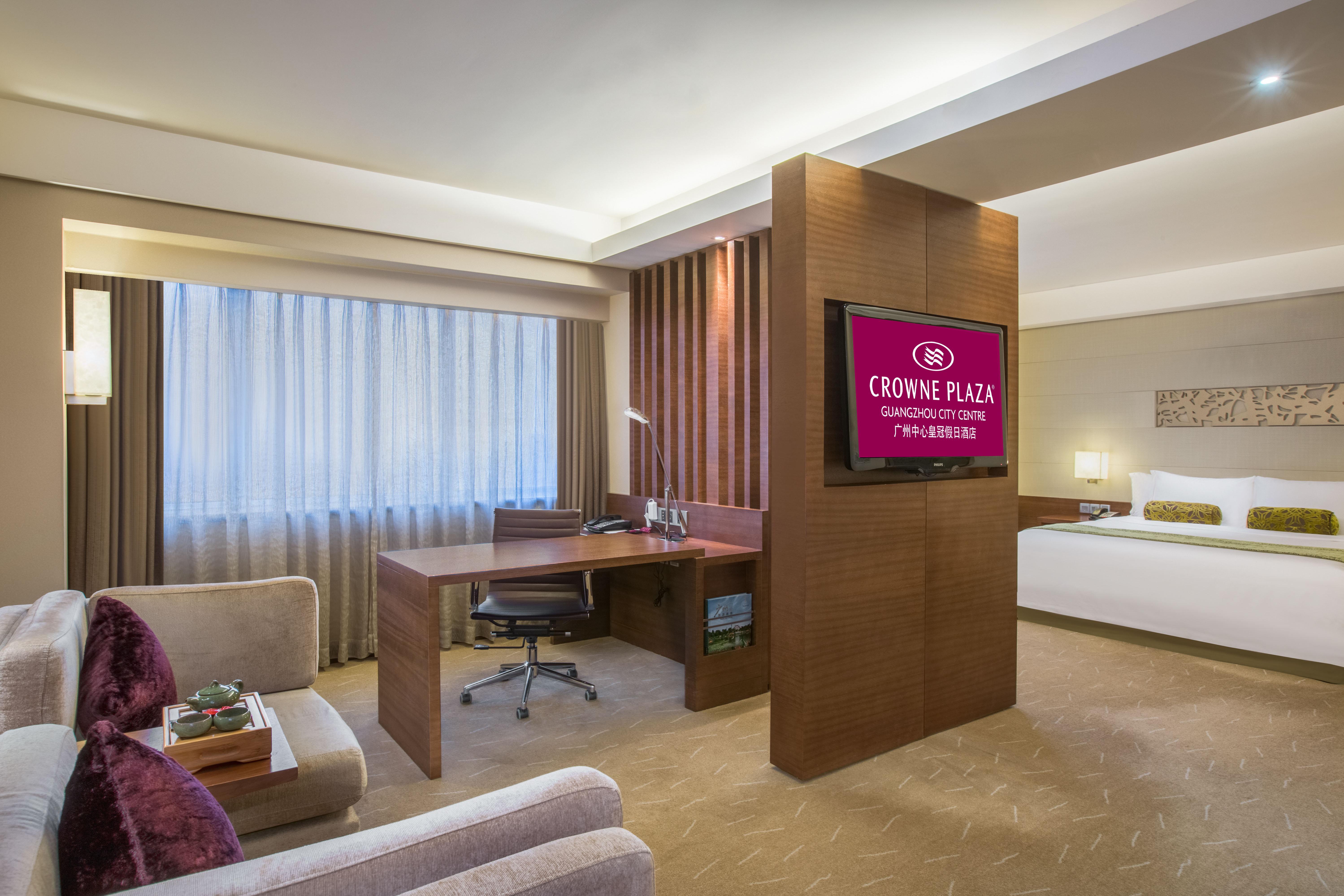 Crowne Plaza Guangzhou City Centre By Ihg - Free Shuttle Between Hotel And Exhibition Center During Canton Fair & Exhibitor Registration Counter Exterior foto Suite
