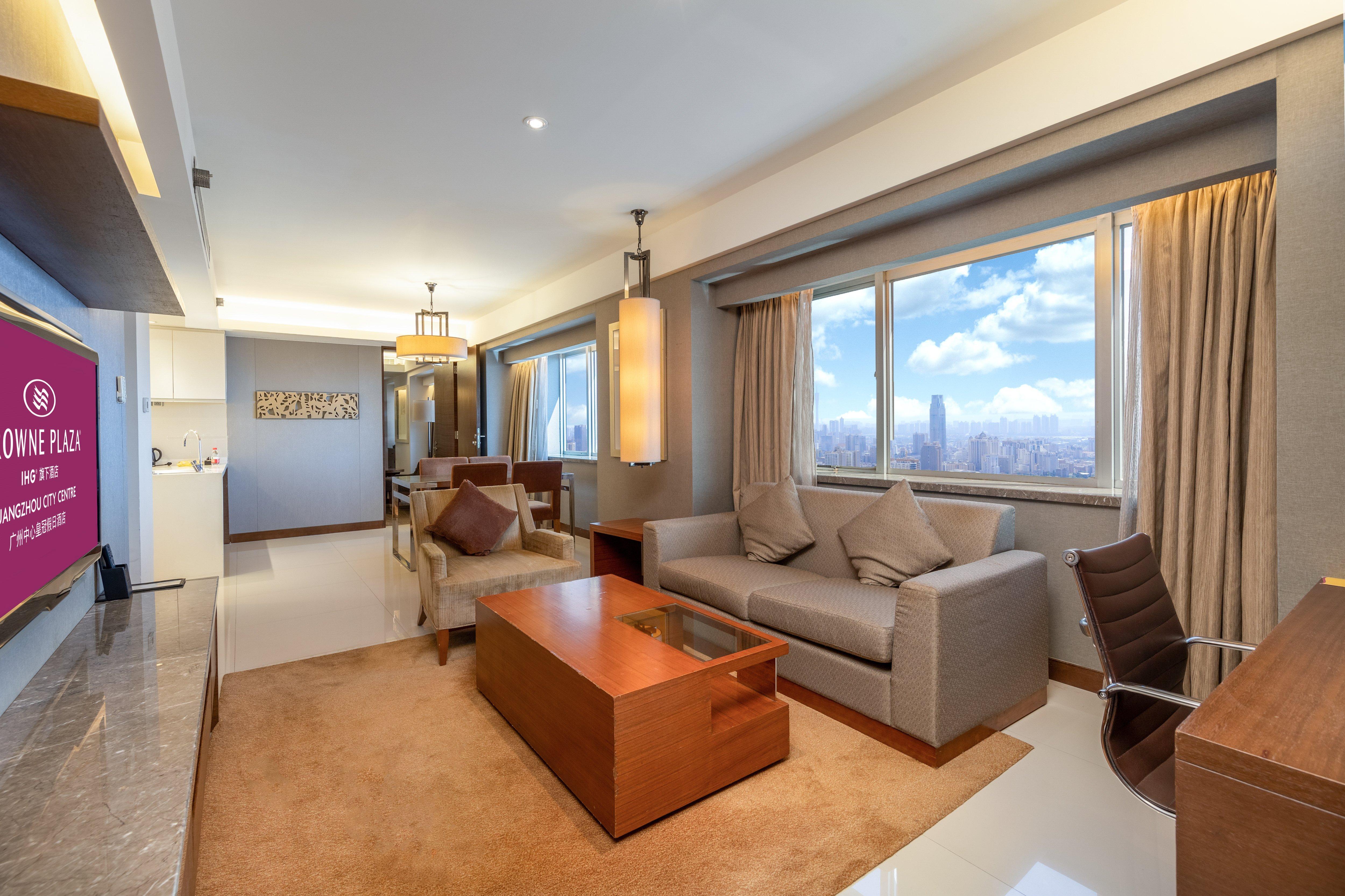 Crowne Plaza Guangzhou City Centre By Ihg - Free Shuttle Between Hotel And Exhibition Center During Canton Fair & Exhibitor Registration Counter Exterior foto A suite at the hotel