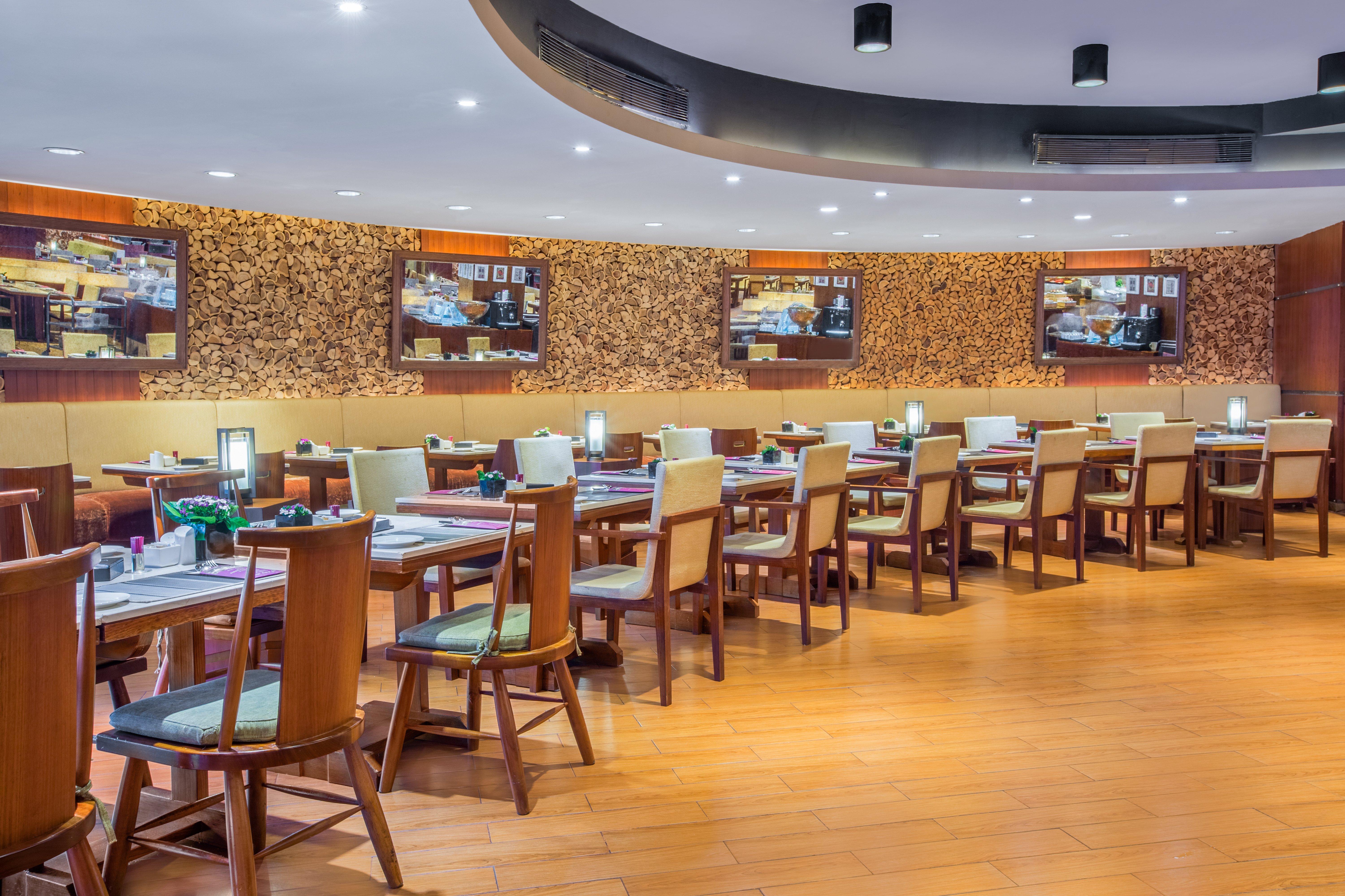 Crowne Plaza Guangzhou City Centre By Ihg - Free Shuttle Between Hotel And Exhibition Center During Canton Fair & Exhibitor Registration Counter Exterior foto The restaurant